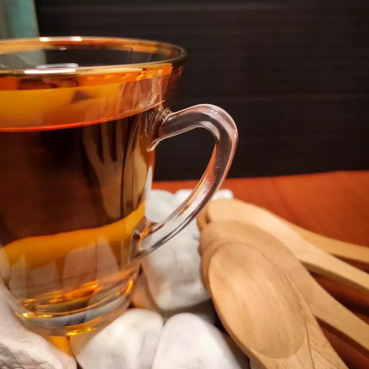 لیوان طرح پنگوئن لب طلا